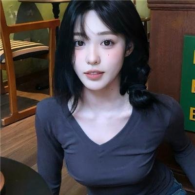 君是慕容卿似花